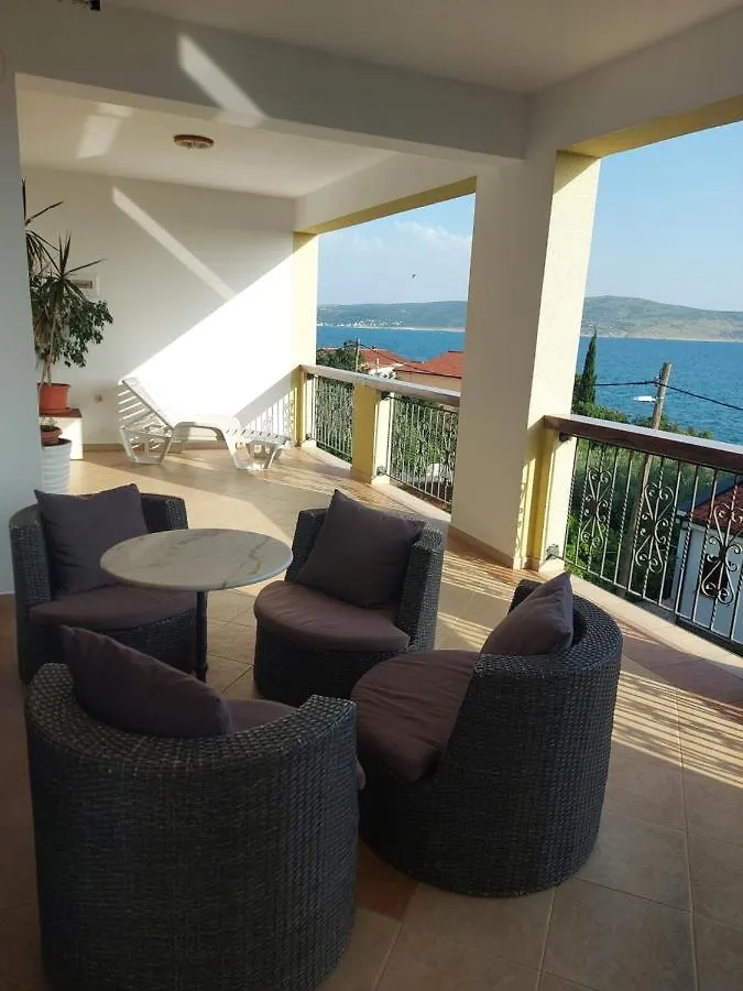 Apartments Europa Starigrad Paklenica
