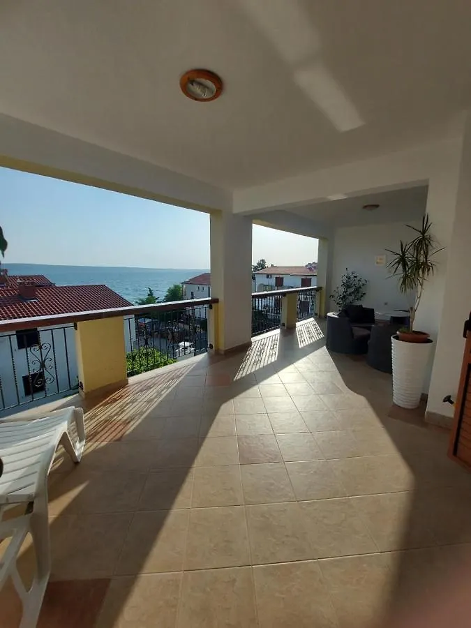 Apartments Europa Starigrad Paklenica 3*,
