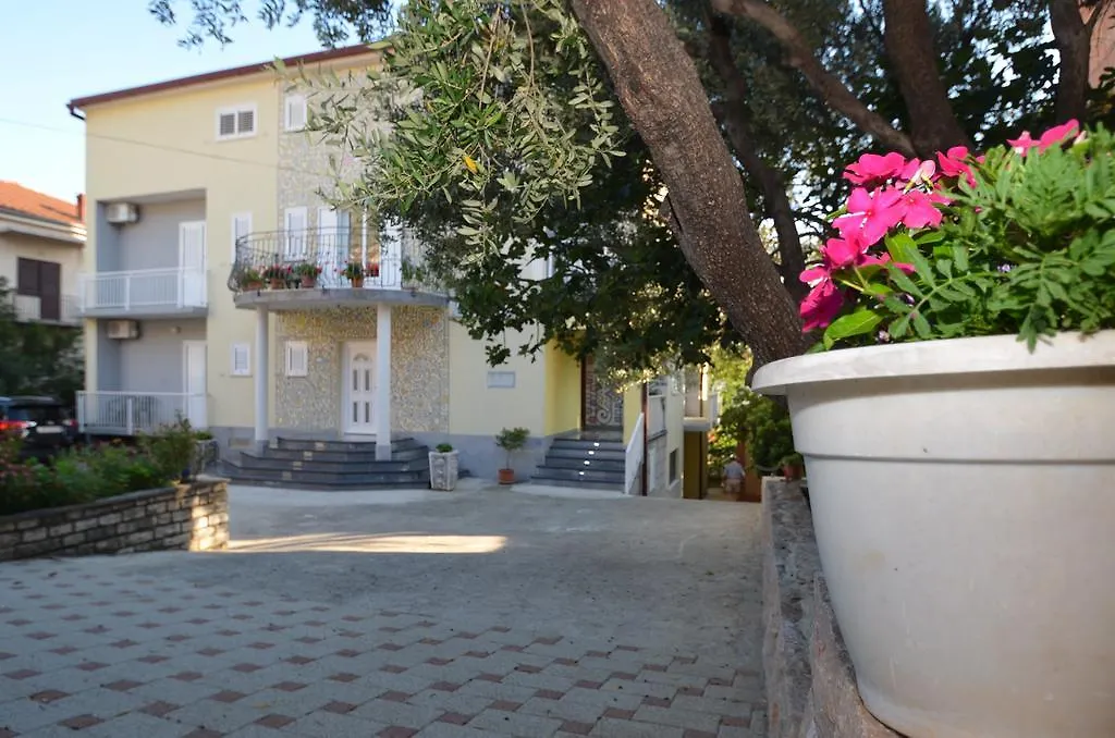 Nocleg ze śniadaniem Apartments Europa Starigrad Paklenica