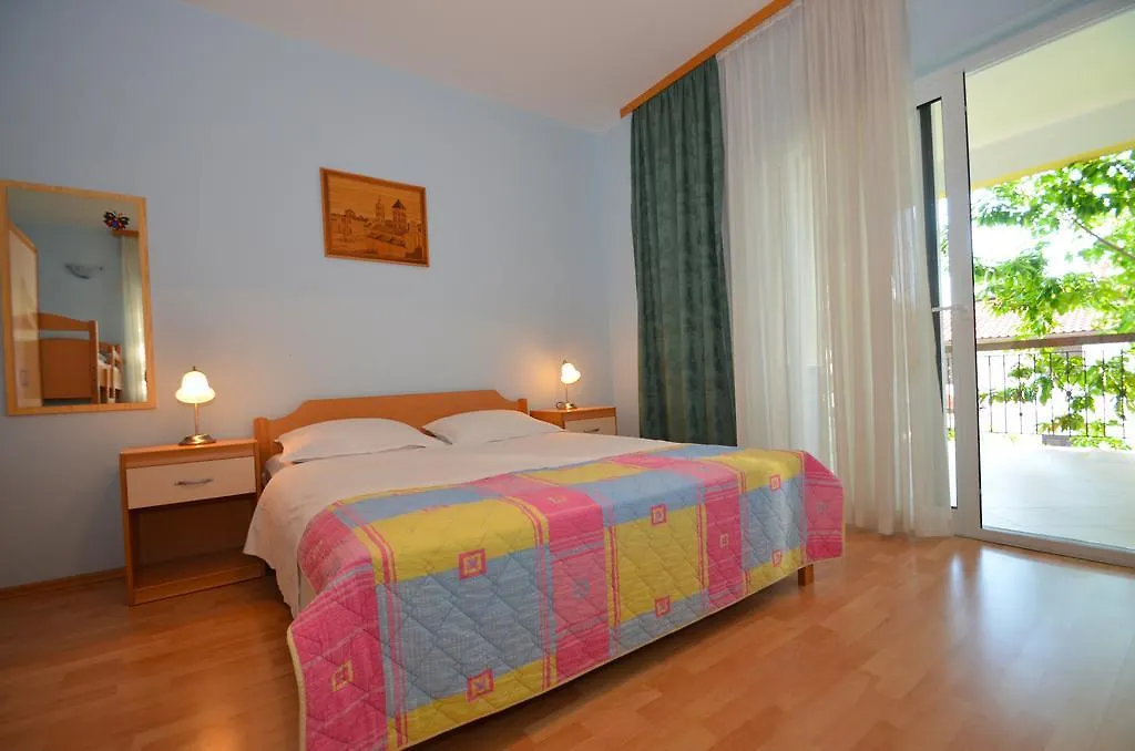 Nocleg ze śniadaniem Apartments Europa Starigrad Paklenica