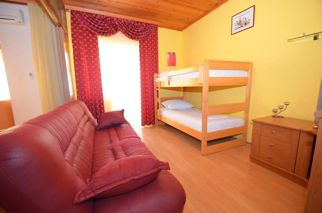 Bed & Breakfast Apartments Europa Starigrad Paklenica