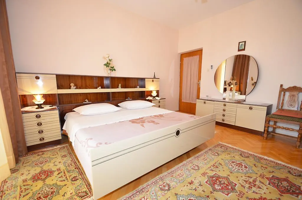*** Bed & Breakfast Apartments Europa Starigrad Paklenica Croazia